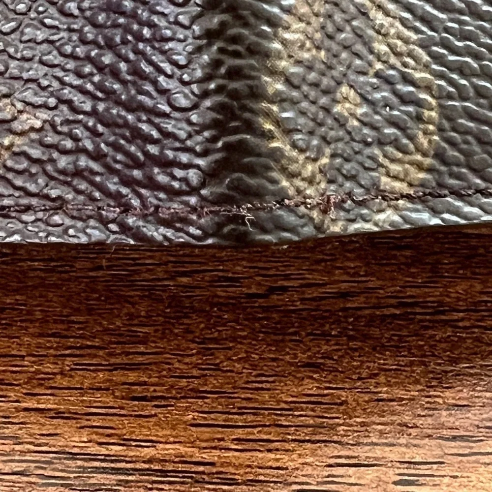 Louis Vuitton Monogram Bifold Wallet - Picture 5 of 8